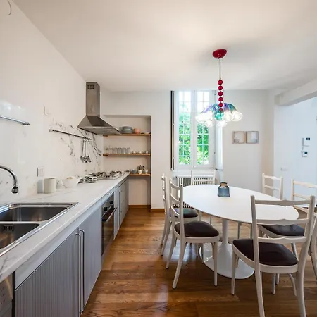 The Boutique - The Ultimate Design Experience Apartment
